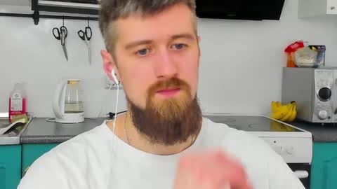 Zeus online show from April 23, 3:08 am