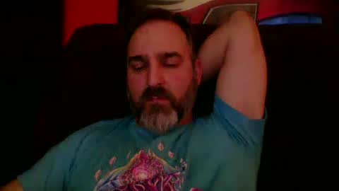 Snapshot of beardedambition chatting on October 12, 2:32 am beardedambition online show from October 12, 2:32 am