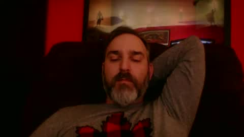 Snapshot of beardedambition chatting on October 17, 2:30 pm beardedambition online show from October 17, 2:30 pm