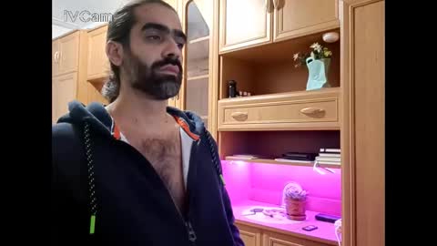 Snapshot of beardedblis chatting on December 14, 9:14 am BeardedBliss online show from December 14, 9:14 am