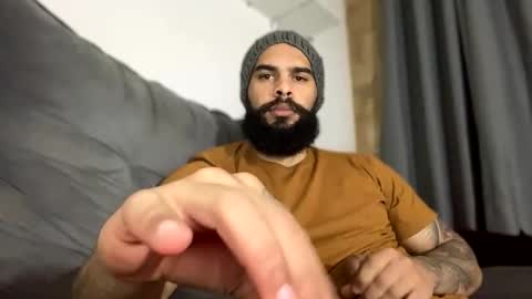 Snapshot of beardmax chatting on September 15, 4:34 am Min online show from September 15, 4:34 am