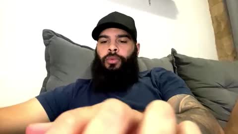 Snapshot of beardmax chatting on May 30, 6:43 am Min online show from May 30, 6:43 am