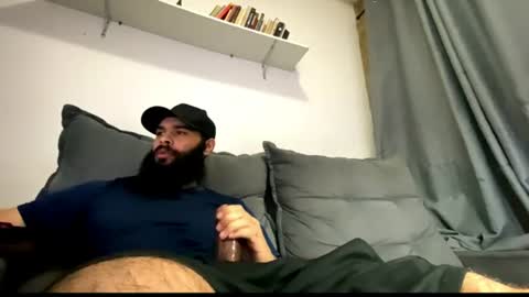 Snapshot of beardmax chatting on June 28, 8:42 am Min online show from June 28, 8:42 am
