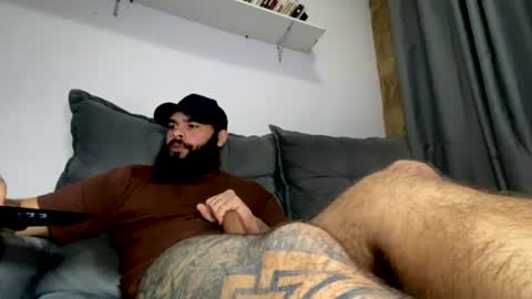Snapshot of beardmax chatting on July 7, 7:23 am Min online show from July 7, 7:23 am