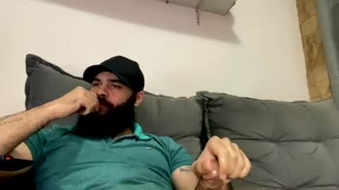 Snapshot of beardmax chatting on July 8, 9:25 am Min online show from July 8, 9:25 am