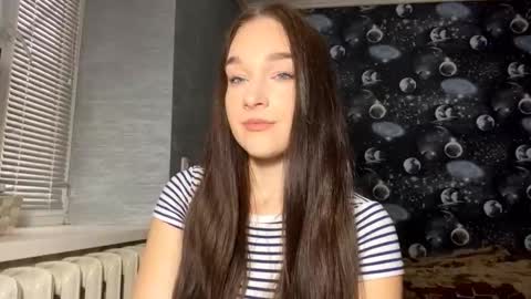 Snapshot of beatacardella chatting on December 4, 6:44 am Jasmine online show from December 4, 6:44 am