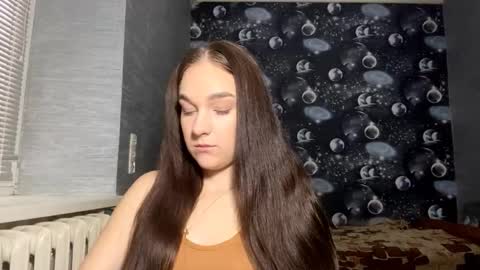 Snapshot of beatacardella chatting on December 5, 6:44 am Jasmine online show from December 5, 6:44 am