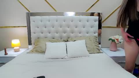 Snapshot of beatriceaddams chatting on June 14, 9:17 pm BeatriceAddams online show from June 14, 9:17 pm