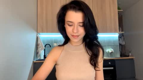 Katie online show from November 8, 6:24 am