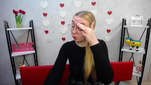 Snapshot of beatriceflyy chatting on December 7, 6:10 am BeatriceFlyy online show from December 7, 6:10 am