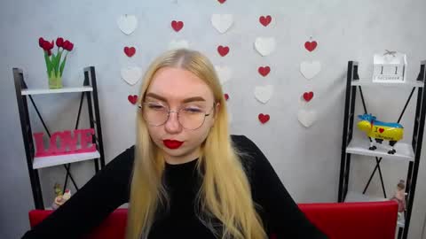 Snapshot of beatriceflyy chatting on December 11, 10:14 am BeatriceFlyy online show from December 11, 10:14 am