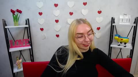 Snapshot of beatriceflyy chatting on December 11, 4:53 pm BeatriceFlyy online show from December 11, 4:53 pm