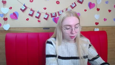 Snapshot of beatriceflyy chatting on February 20, 12:15 pm BeatriceFlyy online show from February 20, 12:15 pm