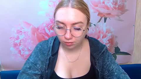 Snapshot of beatriceflyy chatting on September 15, 5:29 am BeatriceFlyy online show from September 15, 5:29 am