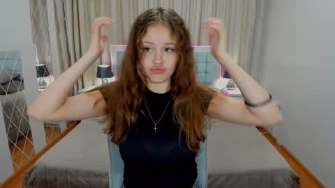 BeatriceWild online show from October 7, 11:07 am