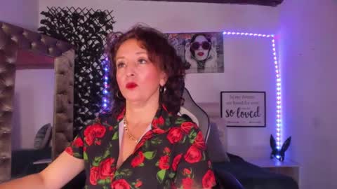 Snapshot of beatricez chatting on October 12, 5:28 am Chanel online show from October 12, 5:28 am