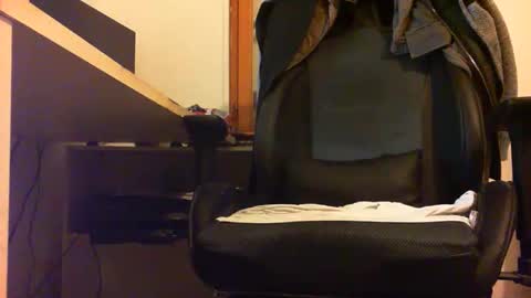 Snapshot of beaugosse39 chatting on October 22, 6:13 am beaugosse39 online show from October 22, 6:13 am