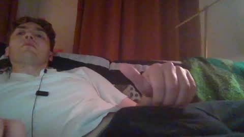 Snapshot of beautifulbeaver chatting on December 19, 9:17 pm beautifulbeaver online show from December 19, 9:17 pm