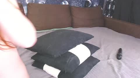 Gina online show from December 10, 6:01 am