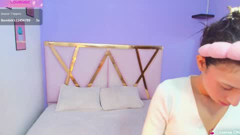 Snapshot of beautifulskinny18 chatting on December 29, 8:04 pm Shalom online show from December 29, 8:04 pm