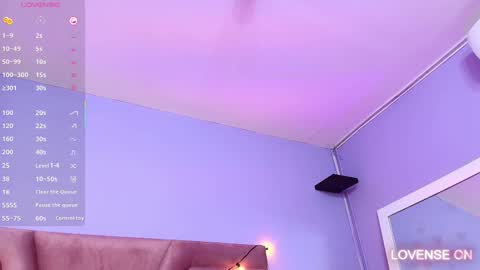 Snapshot of beautifulskinny18 chatting on February 12, 11:30 pm Shalom online show from February 12, 11:30 pm