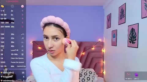 Snapshot of beautifulskinny18 chatting on February 28, 7:56 pm Shalom online show from February 28, 7:56 pm