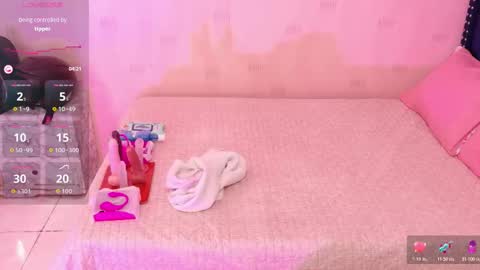 Snapshot of beautifulskinny18 chatting on October 26, 1:06 pm Shalom online show from October 26, 1:06 pm