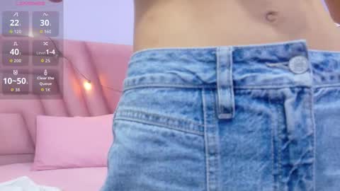 Snapshot of beautifulskinny18 chatting on December 2, 11:48 am Shalom online show from December 2, 11:48 am