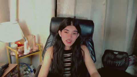 Snapshot of beautifultrixie chatting on June 22, 8:17 pm TRIXIE online show from June 22, 8:17 pm