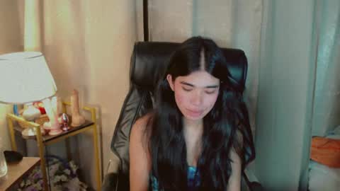 Snapshot of beautifultrixie chatting on June 28, 9:43 pm TRIXIE online show from June 28, 9:43 pm