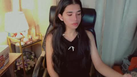 Snapshot of beautifultrixie chatting on July 17, 10:47 pm TRIXIE online show from July 17, 10:47 pm
