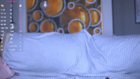 Snapshot of beauty_fuel chatting on September 21, 6:26 am Polly  online show from September 21, 6:26 am