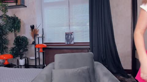 Nicole online show from December 28, 7:11 am