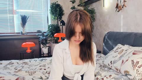 Nicole online show from February 7, 11:34 am