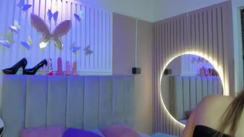 Chantall online show from February 11, 3:44 am