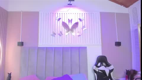 Chantall online show from June 13, 3:37 am