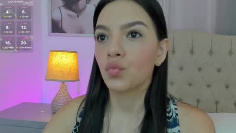 Ariana Reyes online show from March 17, 12:30 pm