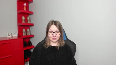 Zoe online show from March 2, 7:15 am