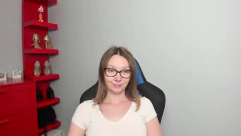 Zoe online show from June 9, 5:30 am