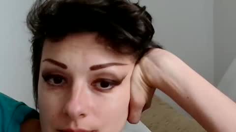 Raluca online show from April 9, 4:01 pm