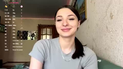 Snapshot of bebravee chatting on June 10, 1:54 pm Melissa online show from June 10, 1:54 pm