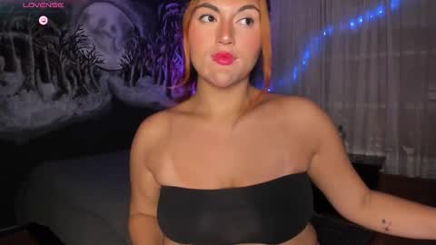 Snapshot of becca_diamond chatting on October 13, 2:22 am Rebecca online show from October 13, 2:22 am