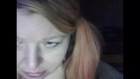 Snapshot of beccadream420 chatting on March 16, 7:34 am beccadream420 online show from March 16, 7:34 am