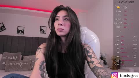 Marzhie online show from December 12, 5:04 pm