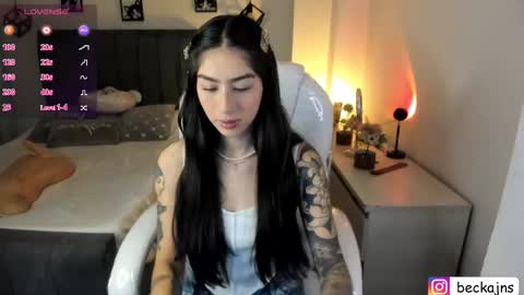 Marzhie online show from September 18, 1:46 pm