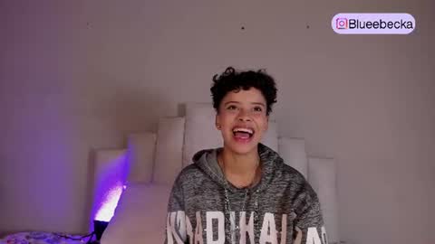 Snapshot of beckablue chatting on July 21, 12:51 pm Beecckkkaaa online show from July 21, 12:51 pm