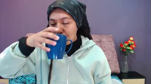 Snapshot of becky__huston chatting on October 29, 10:17 am Becky online show from October 29, 10:17 am