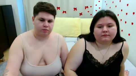 BeckyAndEllen online show from October 25, 11:40 am