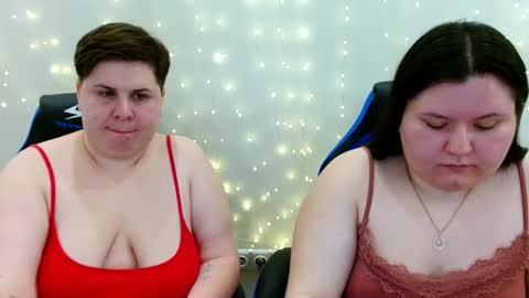 BeckyAndEllen online show from March 8, 8:34 pm