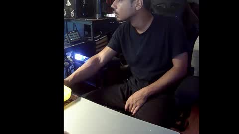 hungnheavy online show from November 23, 6:08 pm